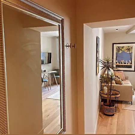 Massena Street, 2 Balcony *